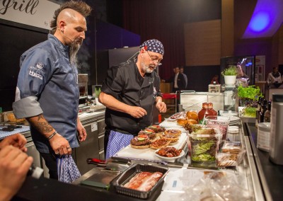 Best Burger in Town grillt mit Ralf Jakumeit bei der Fuess Gastro Messe