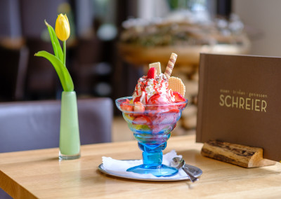 Cafe Schreier - Selbstgemachtes Eis / Eisbecher